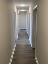 45 Stanley St, Unit Apartment 2 in Lowell, MA - Building Photo - Building Photo