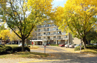 Ceredo Manor Apartments