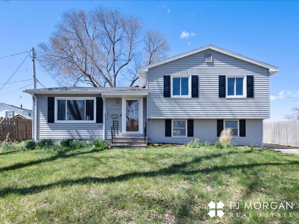 2822 S 118th St in Omaha, NE - Building Photo