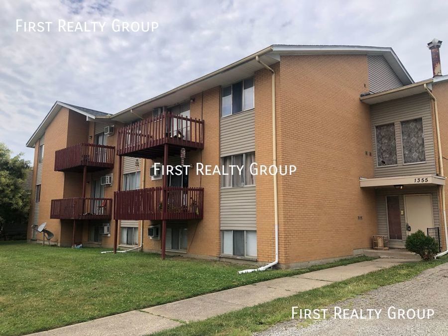 1355 Ohmer St-Unit -Apt. 4 in Dayton, OH - Building Photo