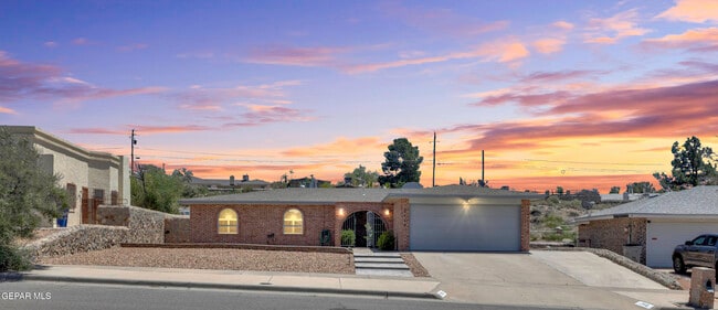 7112 Ramada Dr