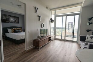 35 Greenfield Ave in Toronto, ON - Building Photo