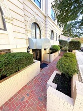 2138 California St NW in Washington, DC - Foto de edificio - Building Photo