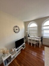 1595 Beacon St, Unit 2 in Brookline, MA - Foto de edificio - Building Photo
