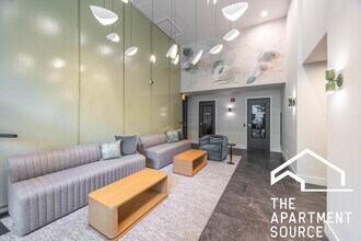 1300 N Dearborn St in Chicago, IL - Building Photo - Building Photo