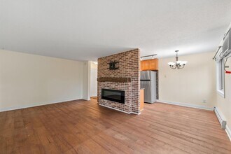 3540 Hennepin Ave in Minneapolis, MN - Foto de edificio - Building Photo