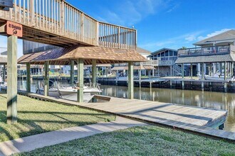 41 Dolphin St in Bayou Vista, TX - Building Photo - Building Photo