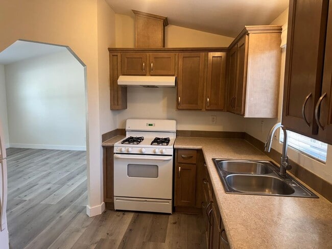 property at 5553 Willows Rd