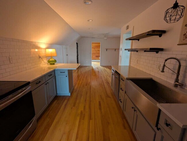 4 Shawmut Ave, Unit 4 Shawmut Ave Unit 3