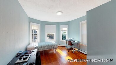 173 Rindge Ave, Unit 1R in Cambridge, MA - Building Photo - Building Photo