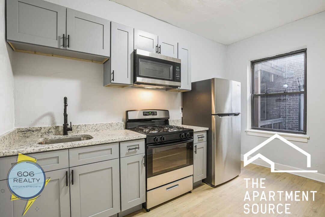 5214 1/2 S Drexel Ave in Chicago, IL - Building Photo