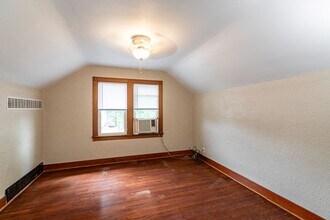 1917 Jackson St in La crosse, WI - Building Photo - Building Photo