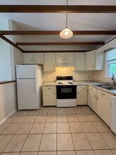 425 Cedar Crk Dr in Jacksonville, NC - Building Photo - Building Photo