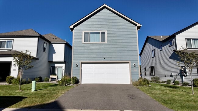 1541 100th Ave NW in Coon Rapids, MN - Building Photo - Building Photo