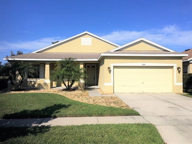 11337 Bridge Pine Dr in Riverview, FL - Building Photo