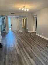 992 NW 93rd Ave in Plantation, FL - Building Photo - Building Photo