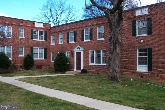 property at 1805 Key Blvd