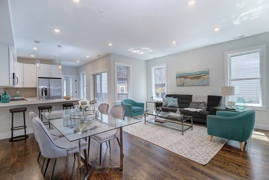 36 John St, Unit 2 in Quincy, MA - Building Photo