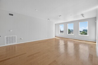 505 Jackson Hill St in Houston, TX - Building Photo - Building Photo