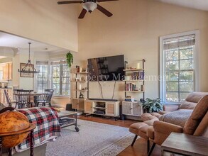 102 Blossom Cir in Hampstead, NC - Building Photo - Building Photo