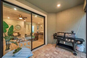 5086 San Martino Dr in Wesley Chapel, FL - Building Photo - Building Photo