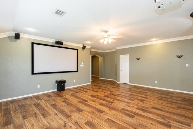 9419 Silver Ridge Dr in Rosharon, TX - Building Photo - Building Photo
