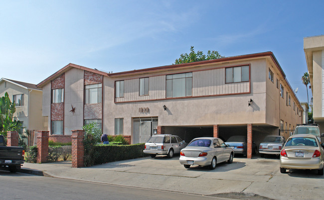 1939 S Sherbourne Dr in Los Angeles, CA - Building Photo - Building Photo