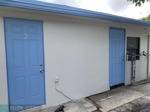 1030 NW 7th Terrace in Fort Lauderdale, FL - Building Photo - Building Photo