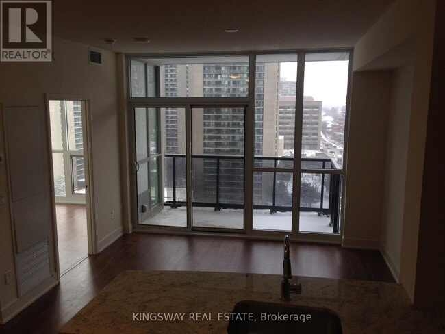 88 Sheppard Ave E in Toronto, ON - Building Photo - Building Photo