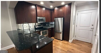 2277/2255 Peachtree Rd NE in Atlanta, GA - Building Photo - Building Photo