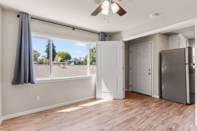 1431 Stanton St in Alameda, CA - Foto de edificio - Building Photo