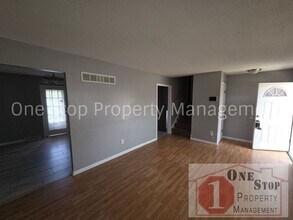 13506 Cambridge Ave in Grandview, MO - Building Photo - Building Photo