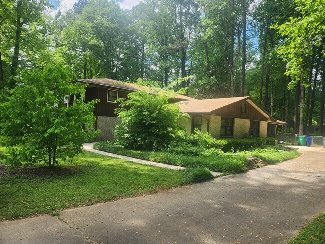 4038 Briarglade Way in Doraville, GA - Building Photo - Building Photo