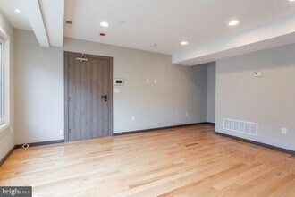 2541-43 Montrose St in Philadelphia, PA - Building Photo - Building Photo