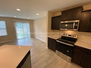 3907 Copperfield Ct in Jamestown, NC - Building Photo - Building Photo