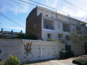 107 W Taylor St, Unit Upper in Savannah, GA - Building Photo - Building Photo