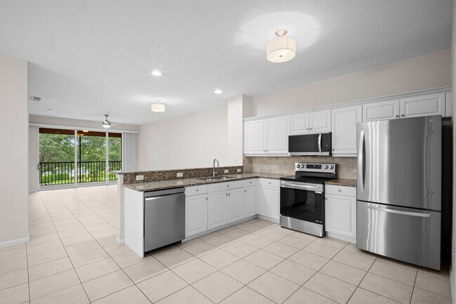 10044 Heather Ln in Naples, FL - Building Photo - Building Photo