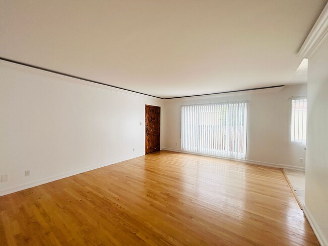 property at 3645 Kelton Ave