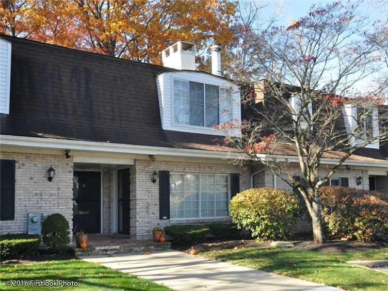 77 Hoffman Ave in Cranston, RI - Building Photo