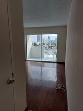 8000 Harding Ave, Unit 6A in Miami Beach, FL - Building Photo - Building Photo
