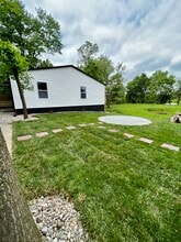 314 Mosier Ave, Unit 314 B in New Albany, IN - Foto de edificio - Building Photo