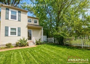 1625 Hilltop Rd in Edgewater, MD - Building Photo