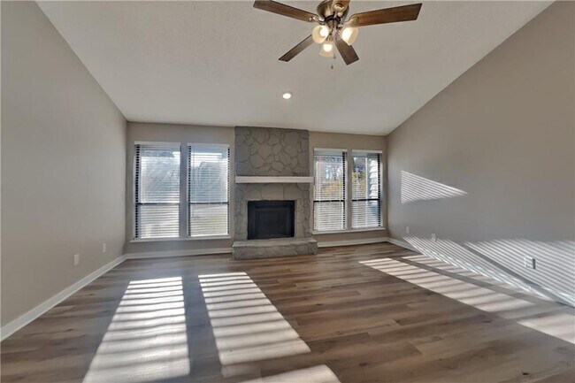 4901 Duncan Wood Dr in Duluth, GA - Building Photo - Building Photo