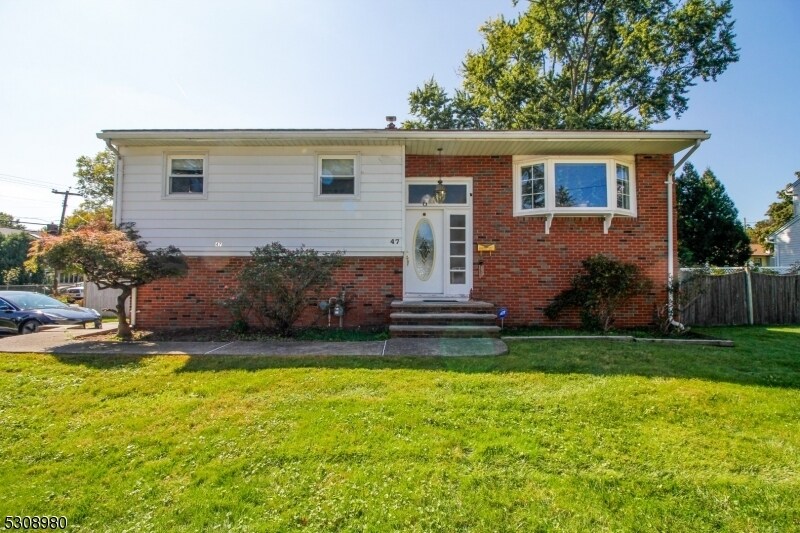 47 Lawrence Rd in Parsippany Troy Hills, NJ - Building Photo