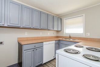 12121 Cornavin Ct in Cincinnati, OH - Building Photo - Building Photo