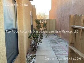 4912 Black Dr NW in Albuquerque, NM - Building Photo - Building Photo