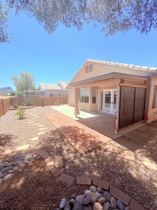 9102 N Safflower Ln in Tucson, AZ - Building Photo