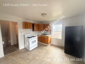 1109 Glass St in White Oak, PA - Building Photo - Building Photo