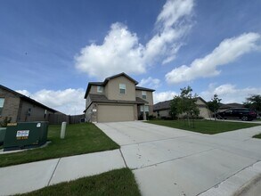 317 Denison Dm in Cibolo, TX - Building Photo - Building Photo