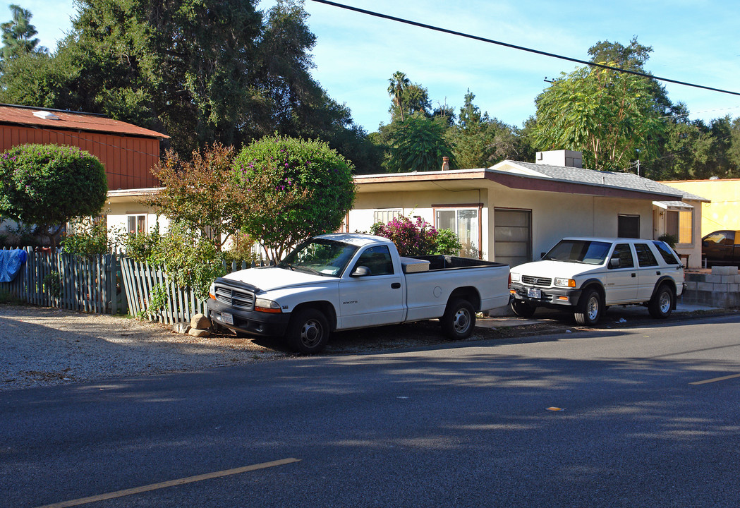 421 W El Roblar Dr in Ojai, CA - Building Photo